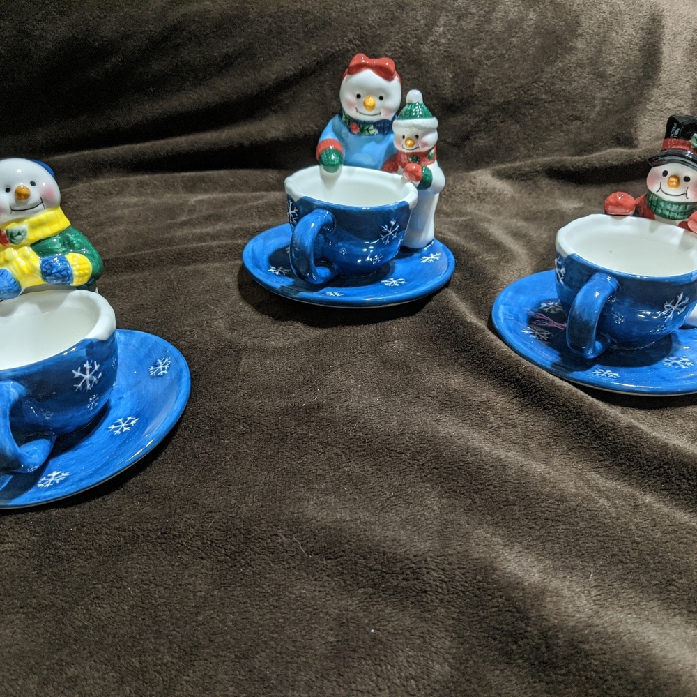 Snowmen Trio Figurines Ceramic Blue Mugs Tealight Holder Christmas Decor